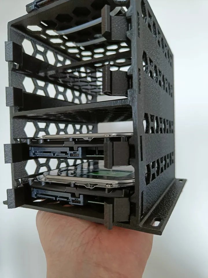 Корпус для 4 x 3.5" HDD