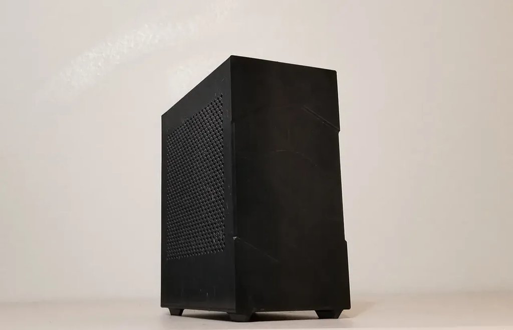 Компактный Mini-ITX корпус 4.7L, простая печать