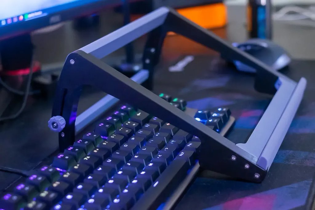 Регулируемая подставка для графического планшета (модульная)