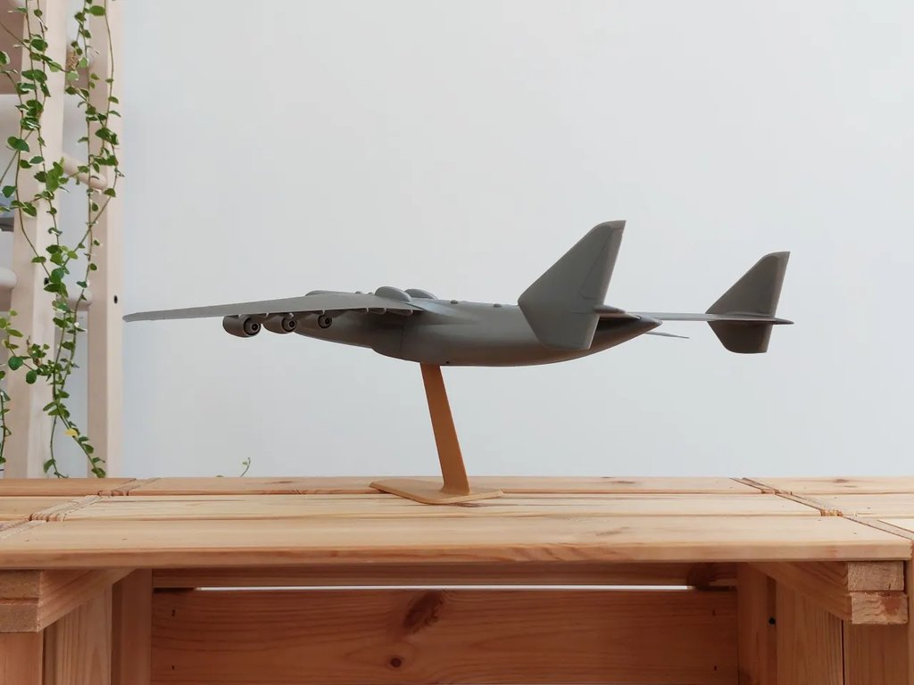 Антонов Ан-225 Мрия - 1:200