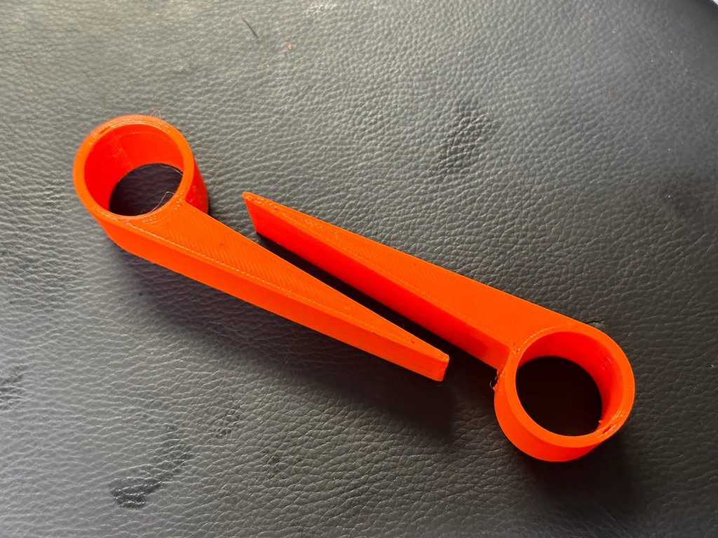 Распорка для поршней дискового тормоза