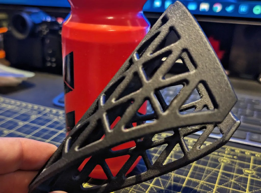 Держатель для бутылки с водой для велосипеда