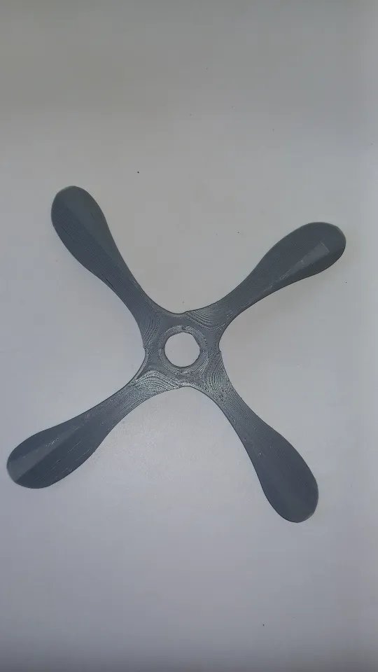 Бумеранг квадрипале