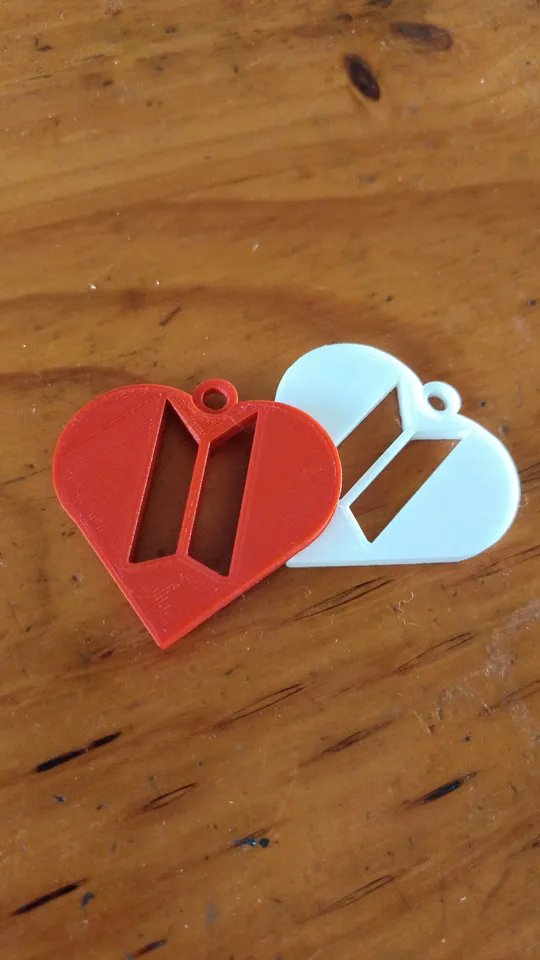 Брелок сердце BTS