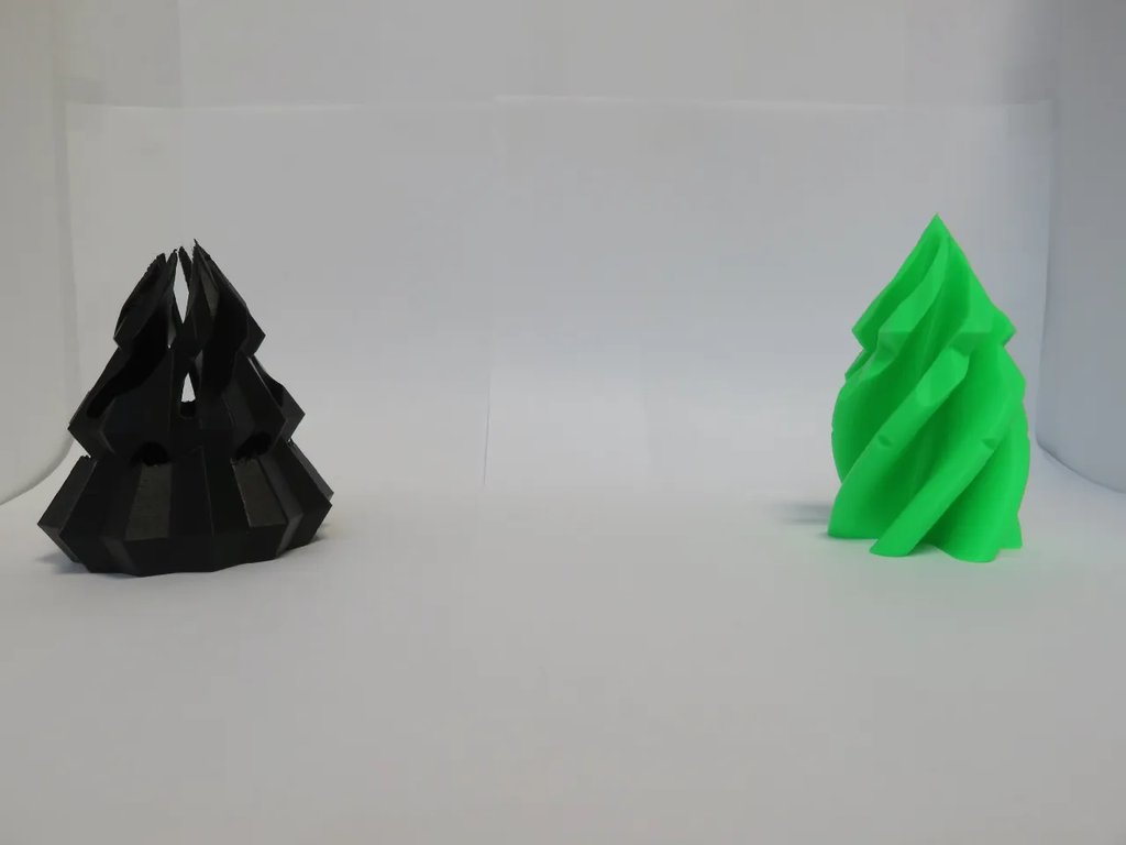 Рождественская елка с проходным отверстием