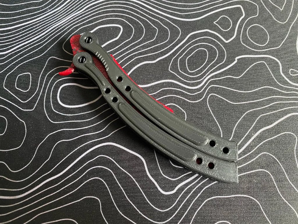 Бабочка-нож Crimson Web из Counter-Strike