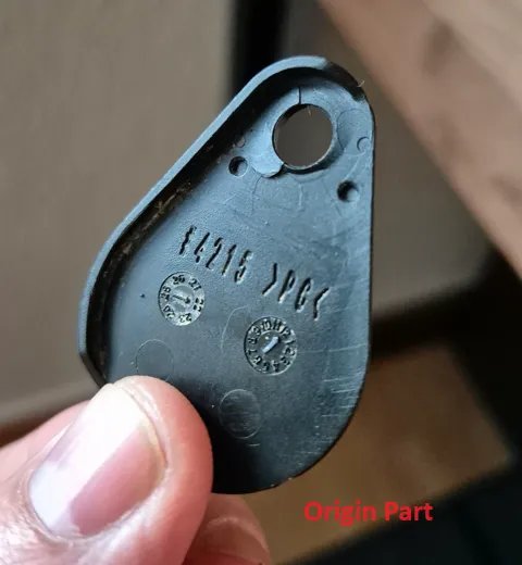 Крышка разъема аккумулятора CUBE Stereo Hybrid 160 HPC