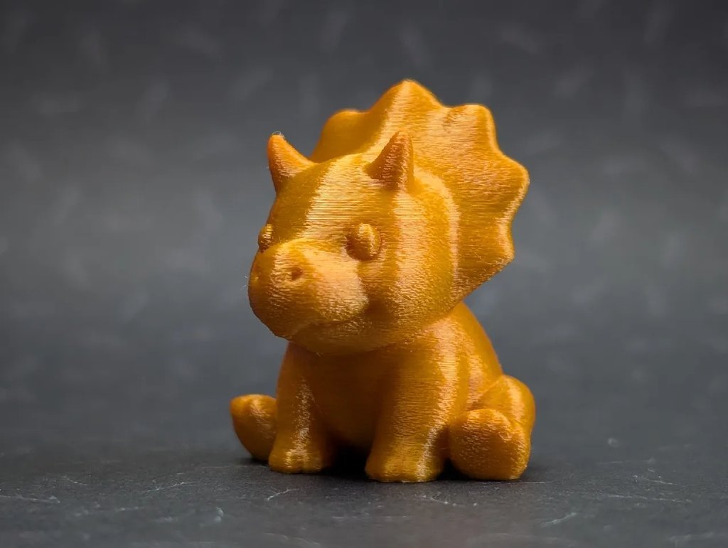 Милый мини-трицератопс + брелок