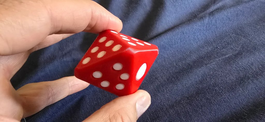 Десятигранная кость D10 с точками