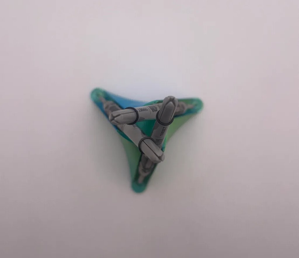 Подставка для дротиков "Tripod V2"