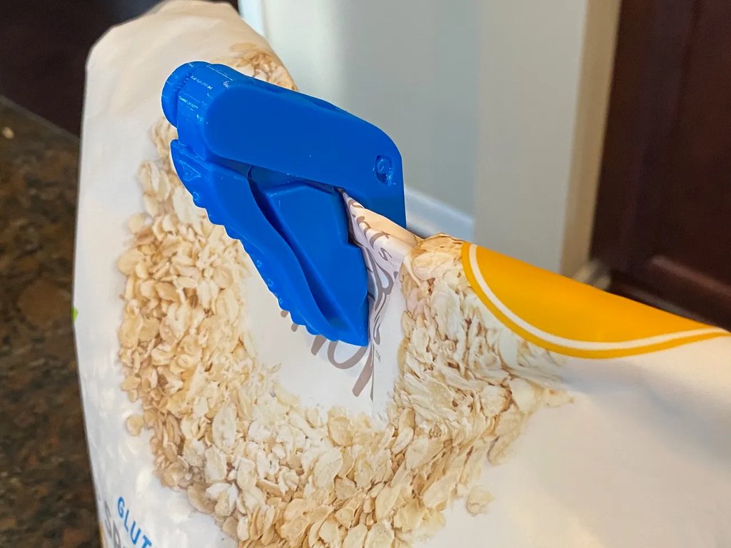 Механическая клипса-зажим Dino-Clip (печать без поддержек)