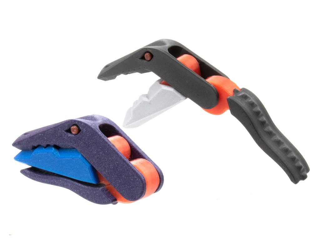 Механическая клипса-зажим Dino-Clip (печать без поддержек)