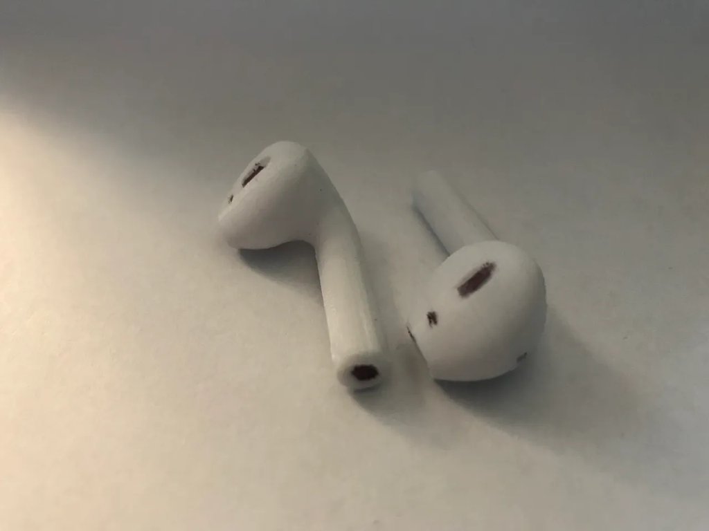 Фальшивые AirPods