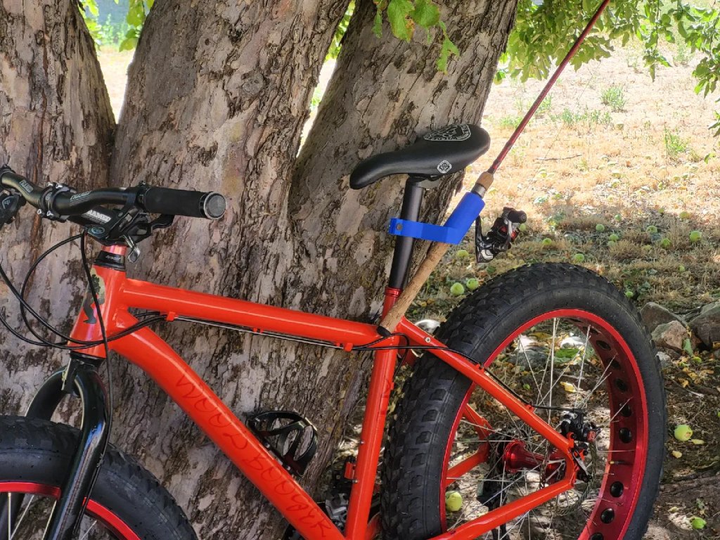 Крепление удочки на велосипед