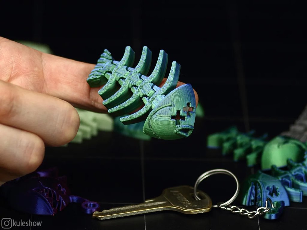 Гибкий брелок "Плоска"