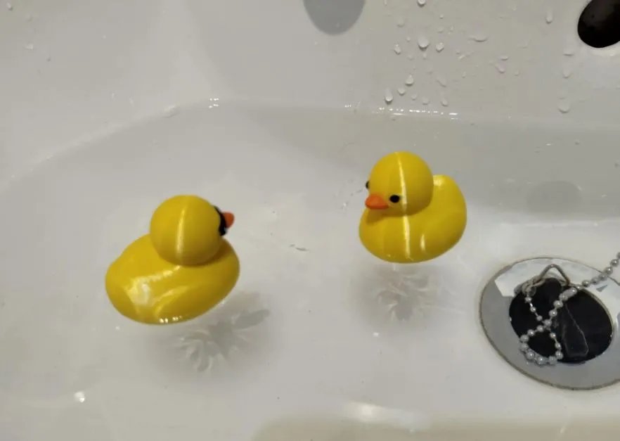 Плавающие резиновые уточки