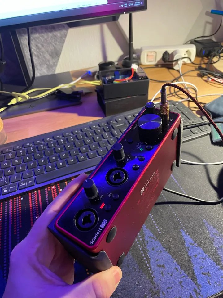 Крепление для Focusrite Scarlett 2i2 под стол