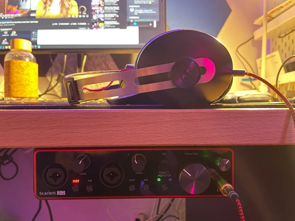 Крепление для Focusrite Scarlett 2i2 под стол