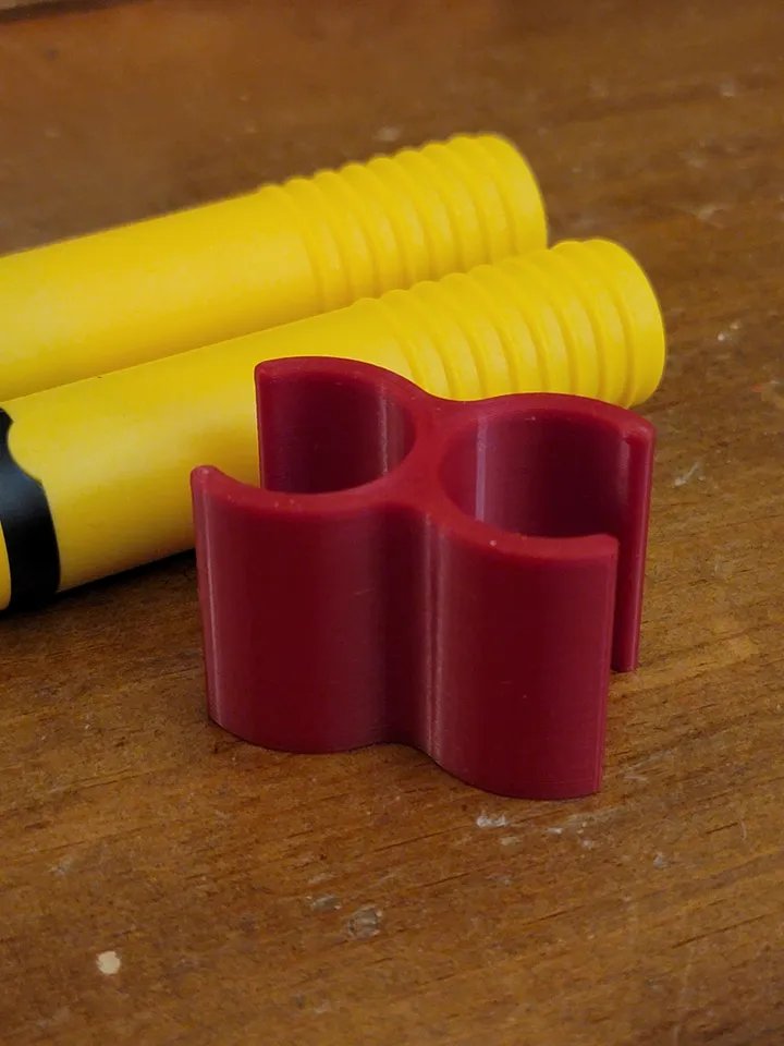 Клипса для двух эпипенов