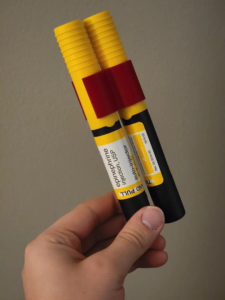 Клипса для двух эпипенов