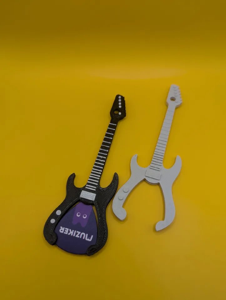 Брелок для гитарных медиаторов