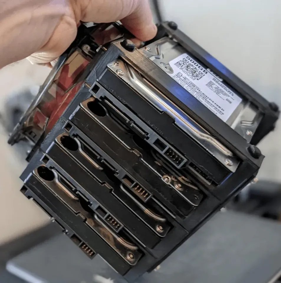 Стойка для жестких дисков HDD