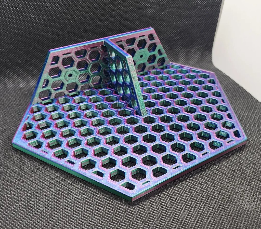 Гексагональная настенная полка