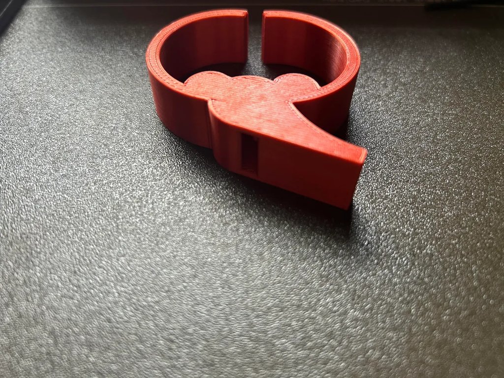 Свисток хоккейного судьи