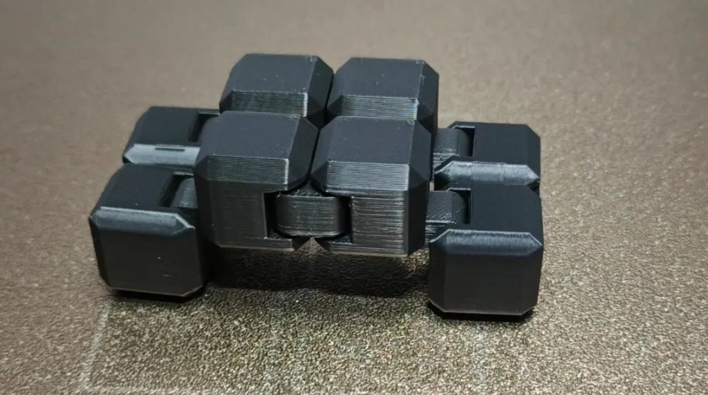 Бесконечный куб