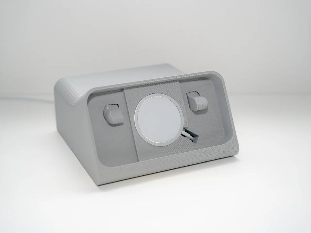 Подставка для iPhone 13 Pro и 14 в режиме ожидания с чехлом