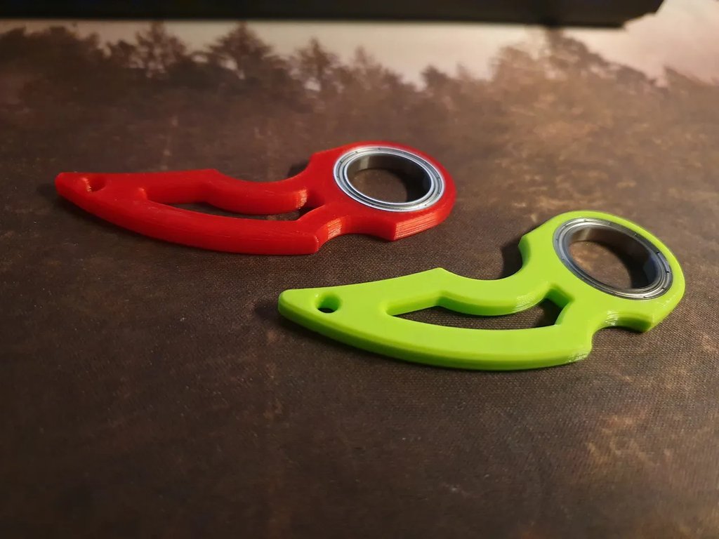 Ключевая вертушка "Карамбит"