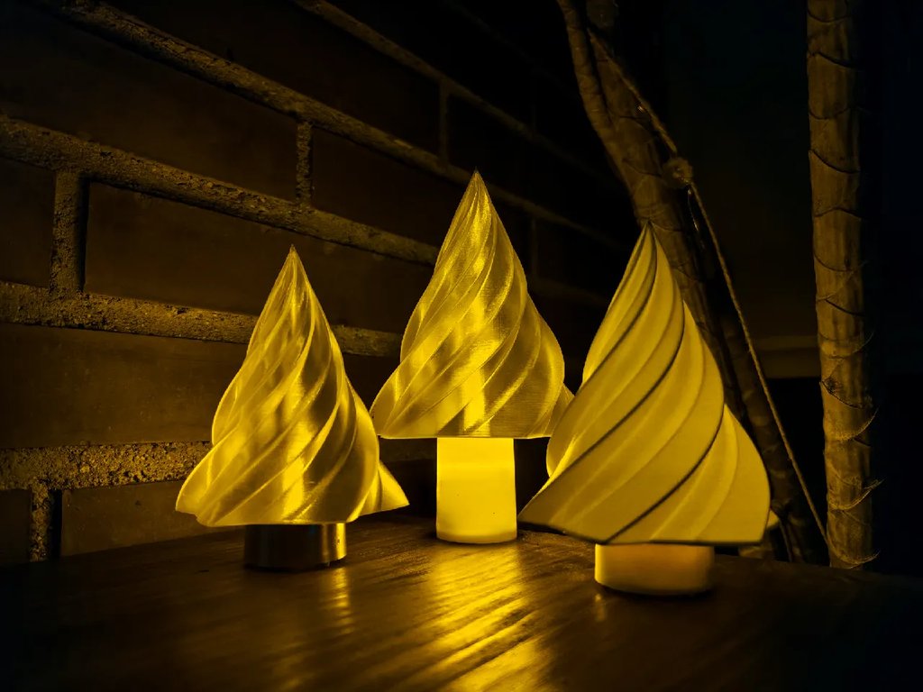 Кики | Свеча-елочка