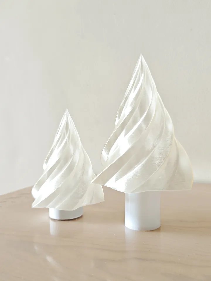 Кики | Свеча-елочка