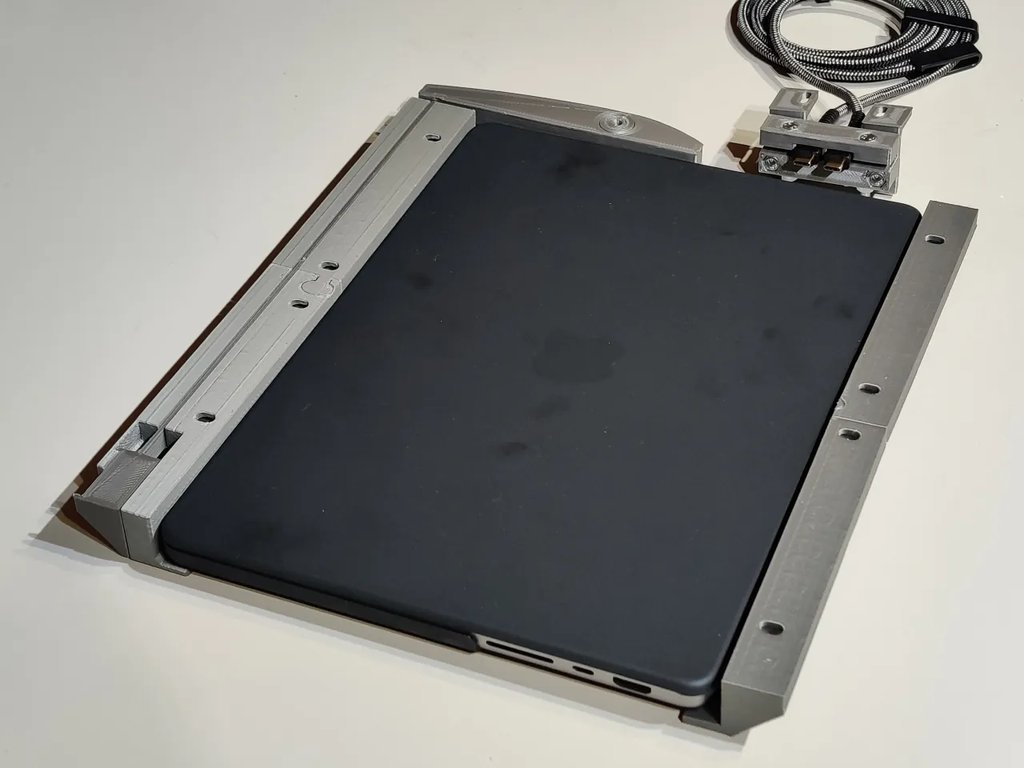 Док-станция для ноутбука под столом