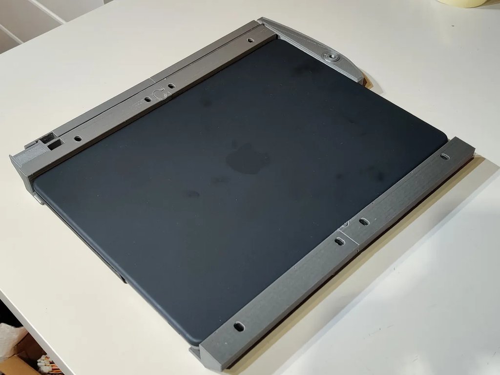 Док-станция для ноутбука под столом