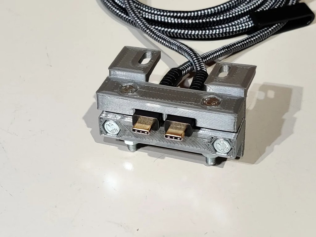 Док-станция для ноутбука под столом