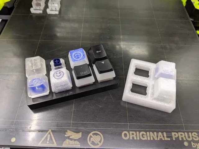 Ваза "Роза" в стиле лоу-поли