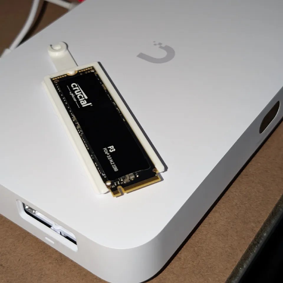 Лоток для SSD M.2 для UniFi Cloud Gateway Fiber