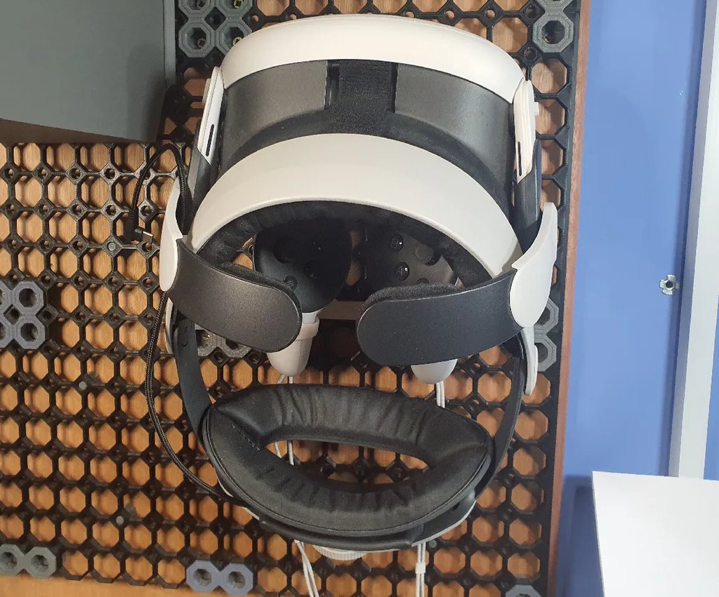 Настенное крепление для Meta Quest 3