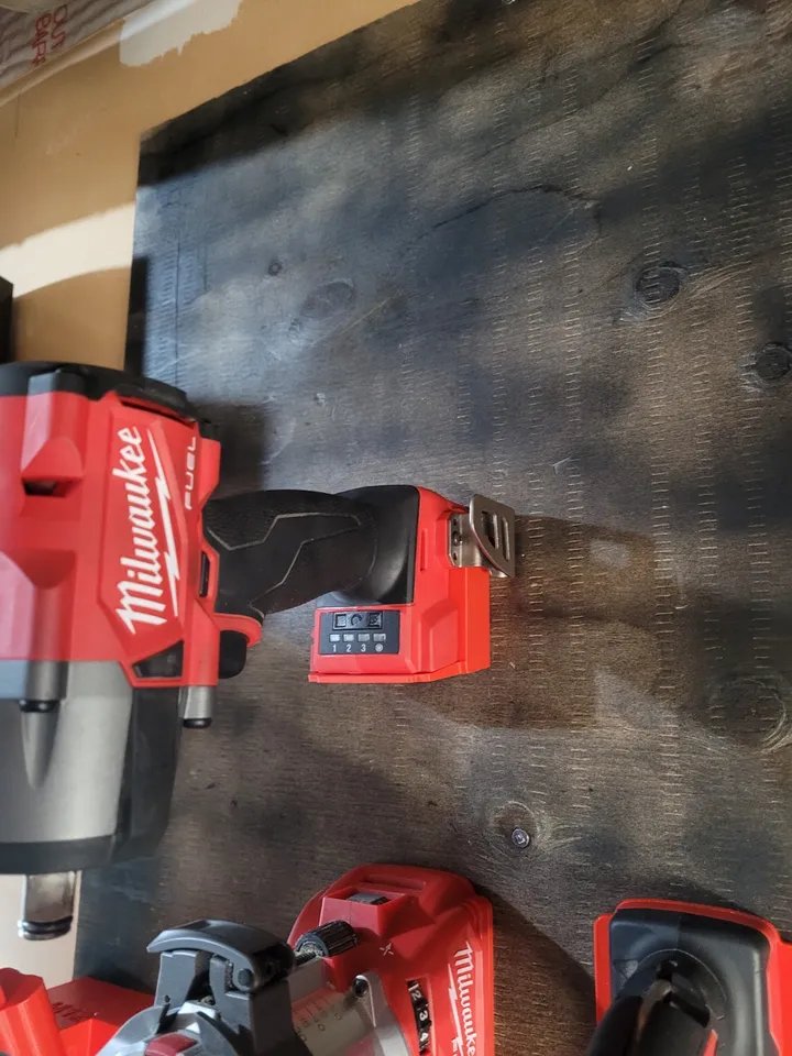Держатель для инструментов Milwaukee M18