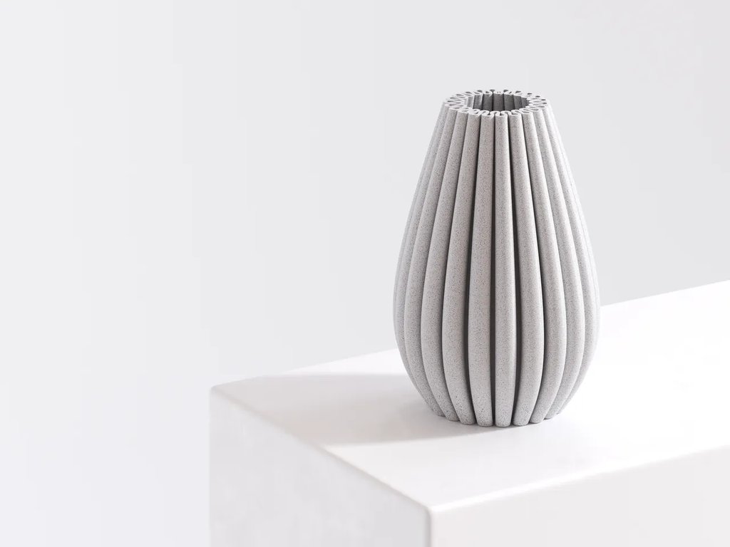 Минималистичная скандинавская ваза