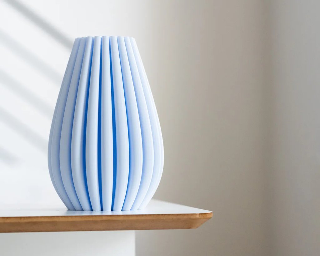 Минималистичная скандинавская ваза