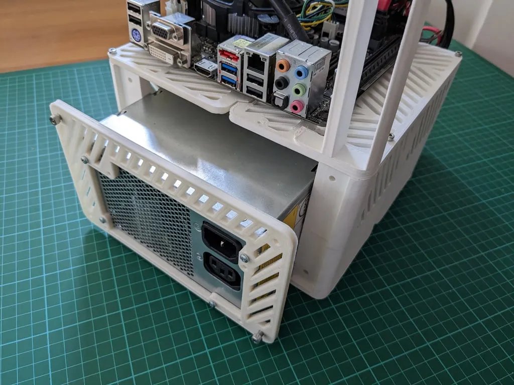 Тестовый стенд для материнских плат Mini-ITX, ATX или SFX