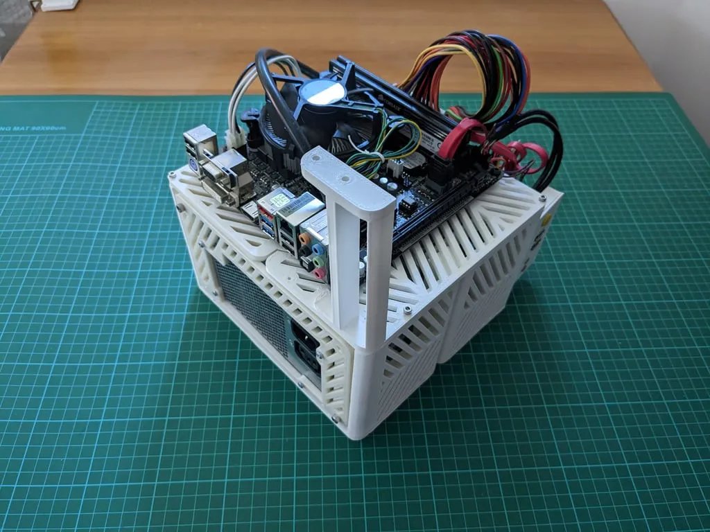 Тестовый стенд для материнских плат Mini-ITX, ATX или SFX