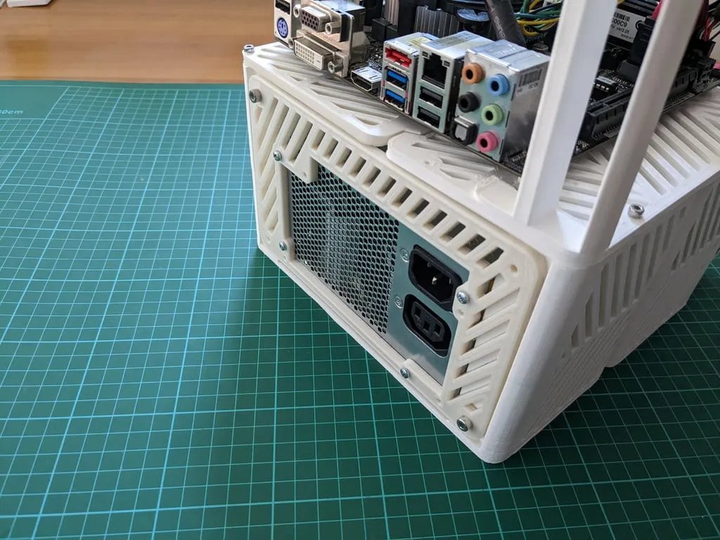 Тестовый стенд для материнских плат Mini-ITX, ATX или SFX