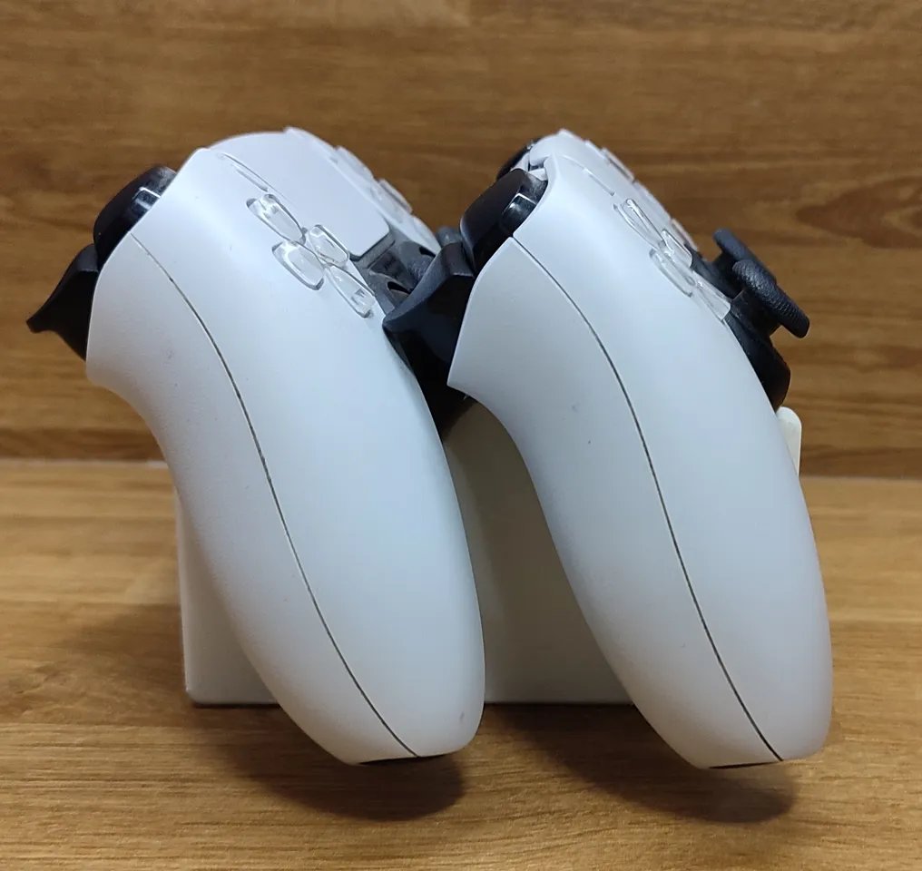 Подставка для двух контроллеров DualSense PS5