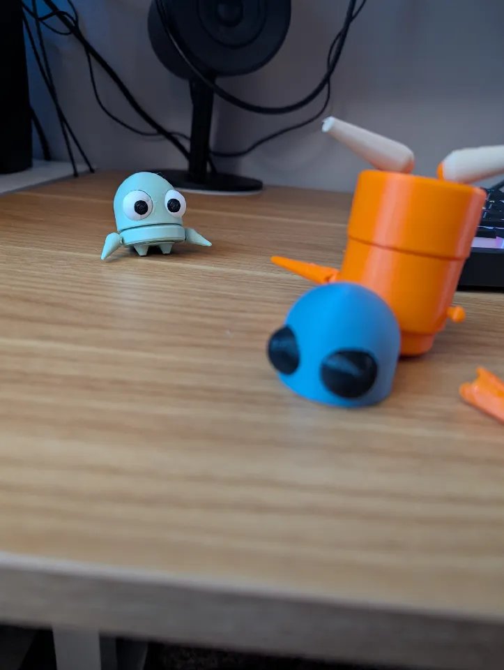 REPO РОБОТ в приседе - подвижная модель