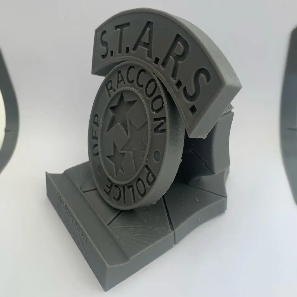 Подставка для телефона в стиле Resident Evil