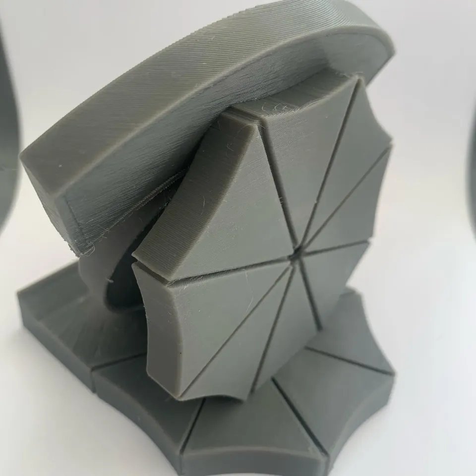 Подставка для телефона в стиле Resident Evil