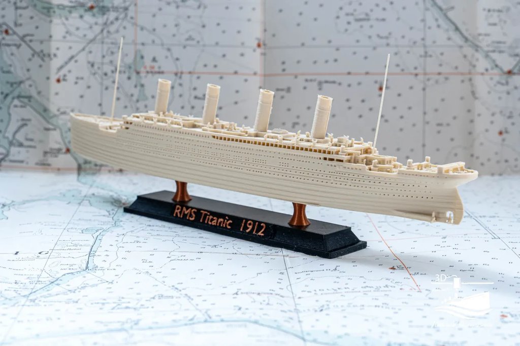 RMS Titanic 1:1000